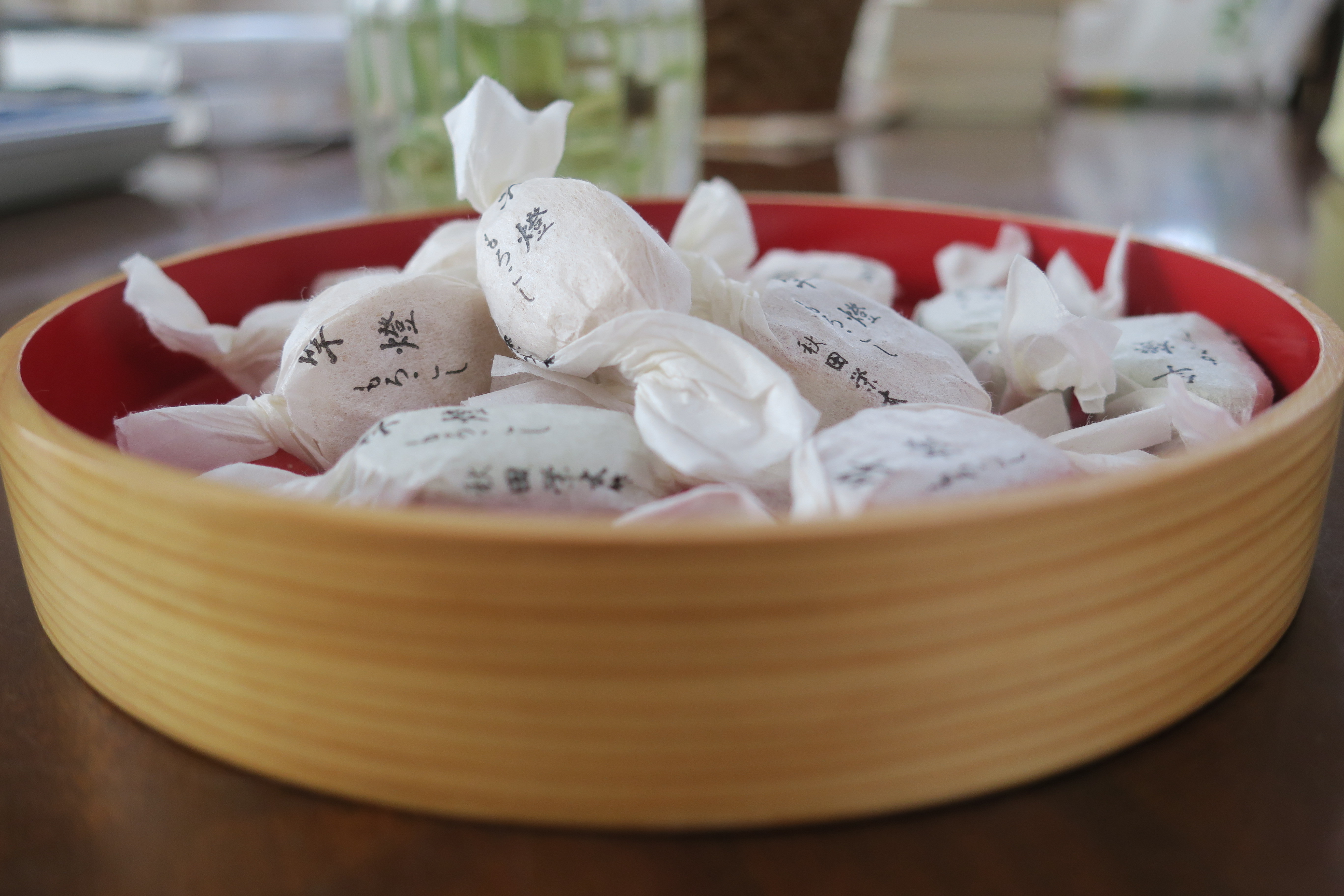 秋田の名物お菓子 諸越 もろこし 食べながら昔を思い出して 涙にむせぶ りっつんブログ